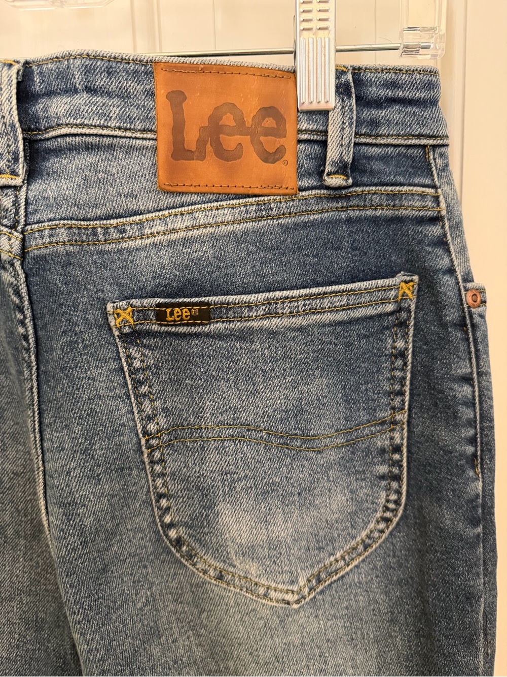 Lee Vintage Modern High-Rise Flare Jeans - Size 29 - Picture 6 of 6